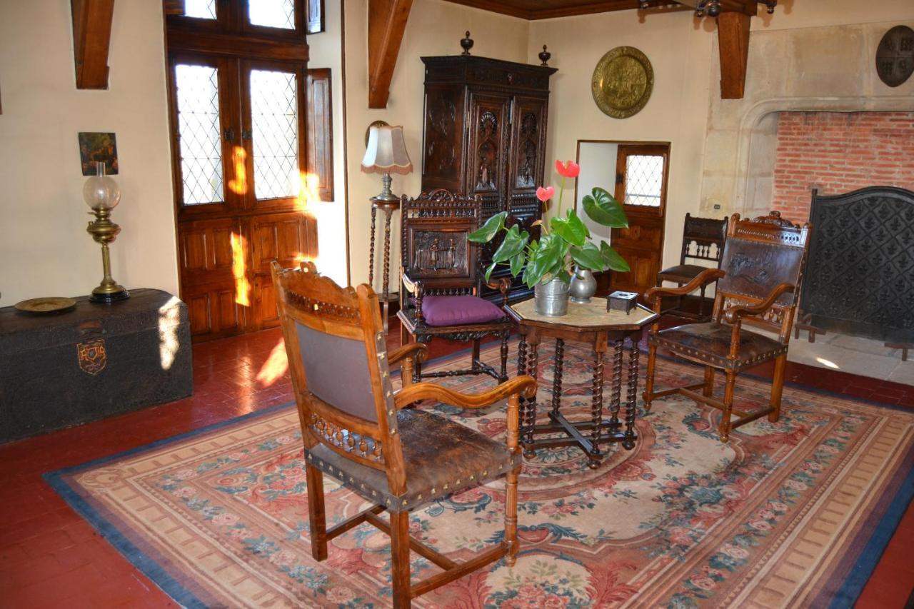 Vallon-en-Sully Chateau De Peufeilhoux المظهر الخارجي الصورة