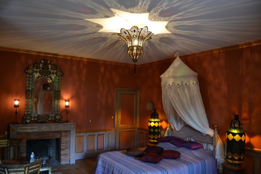 Vallon-en-Sully Chateau De Peufeilhoux الغرفة الصورة